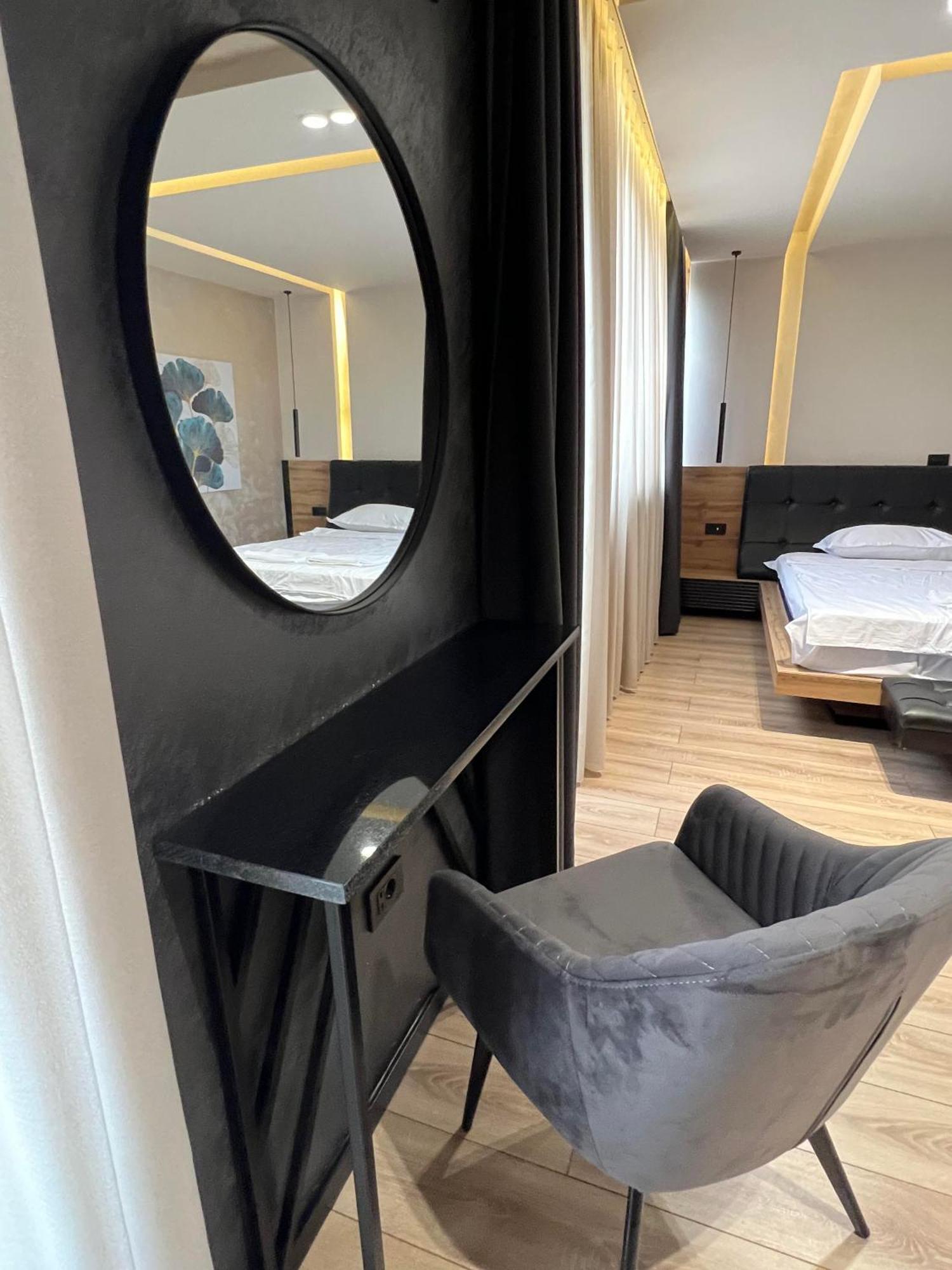Zet Apartments - Bedroom & Bathroom Приштина Экстерьер фото