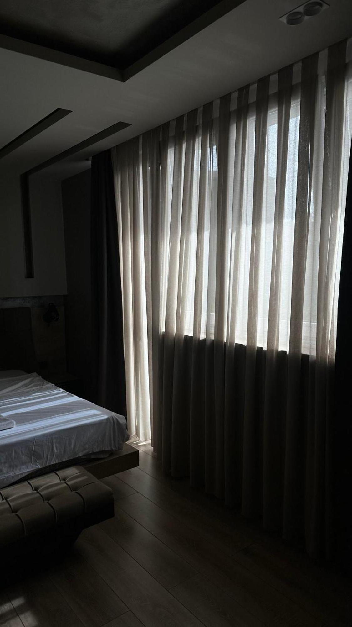 Zet Apartments - Bedroom & Bathroom Приштина Экстерьер фото