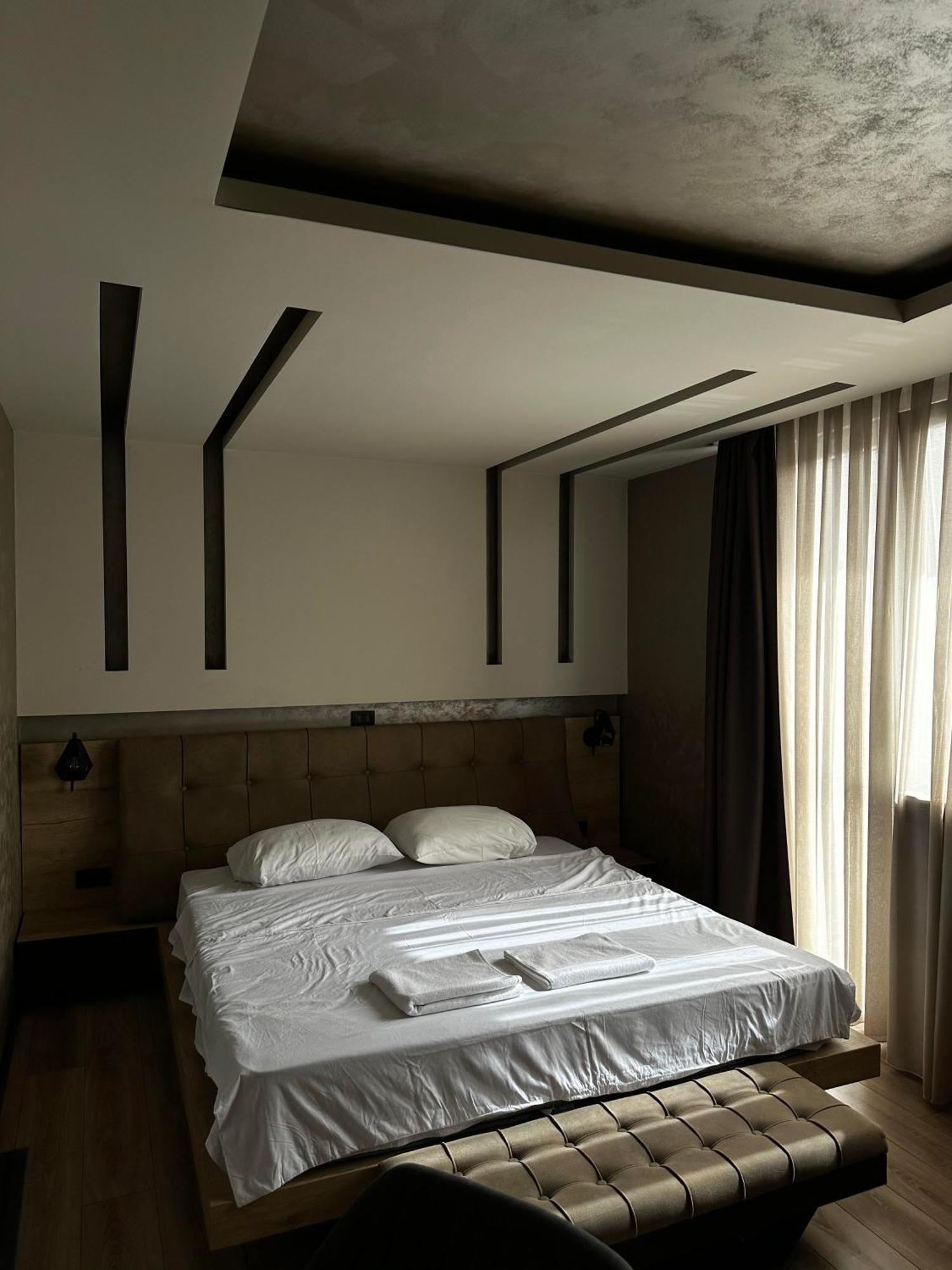 Zet Apartments - Bedroom & Bathroom Приштина Экстерьер фото