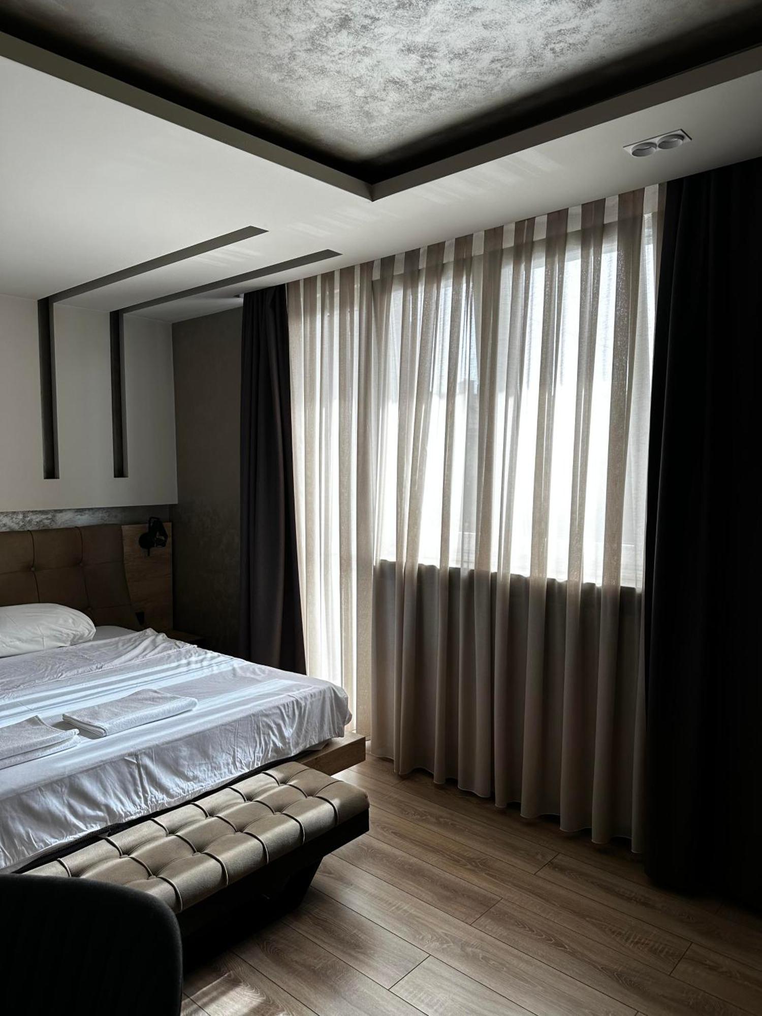 Zet Apartments - Bedroom & Bathroom Приштина Экстерьер фото